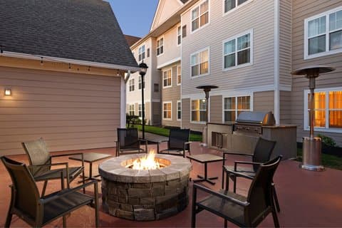 Residence Inn by Marriott Mt. Laurel at Bishop's Gate, Hotel in Mount Laurel