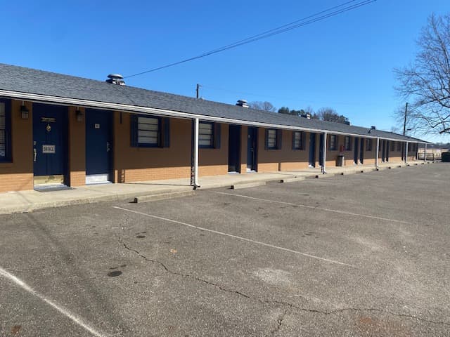 Andy Griffith Parkway Inn, Hotel in Toast