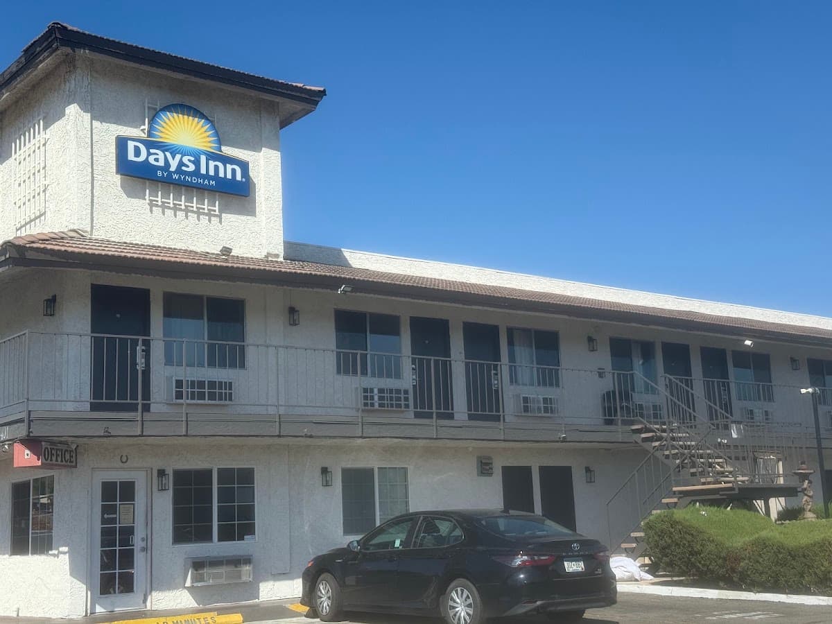 Days Inn by Wyndham Victorville/Hesperia I-15 & Palmdale Rd, Hotel in Mountain View Acres