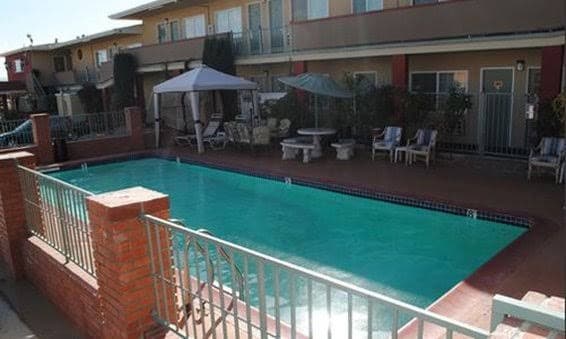 Travel Inn & Suites, Hotel in Victorville