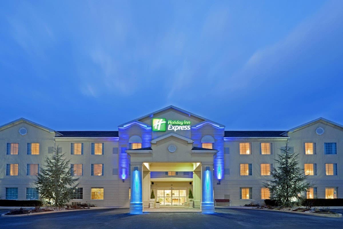 Holiday Inn Express & Suites Reading Airport by IHG, Hotel in Greenfields