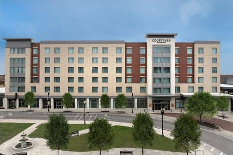 Courtyard by Marriott Muncie at Horizon Convention Center, Hotel in Muncie