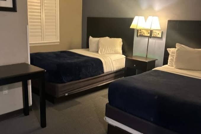 Extended Stay Hotel - Standard Double Room, Hotel in Warrington