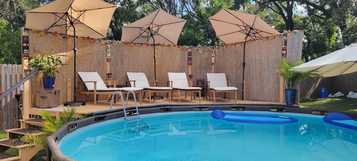 Paradise Home Away From Home, Holiday Home in West Pensacola