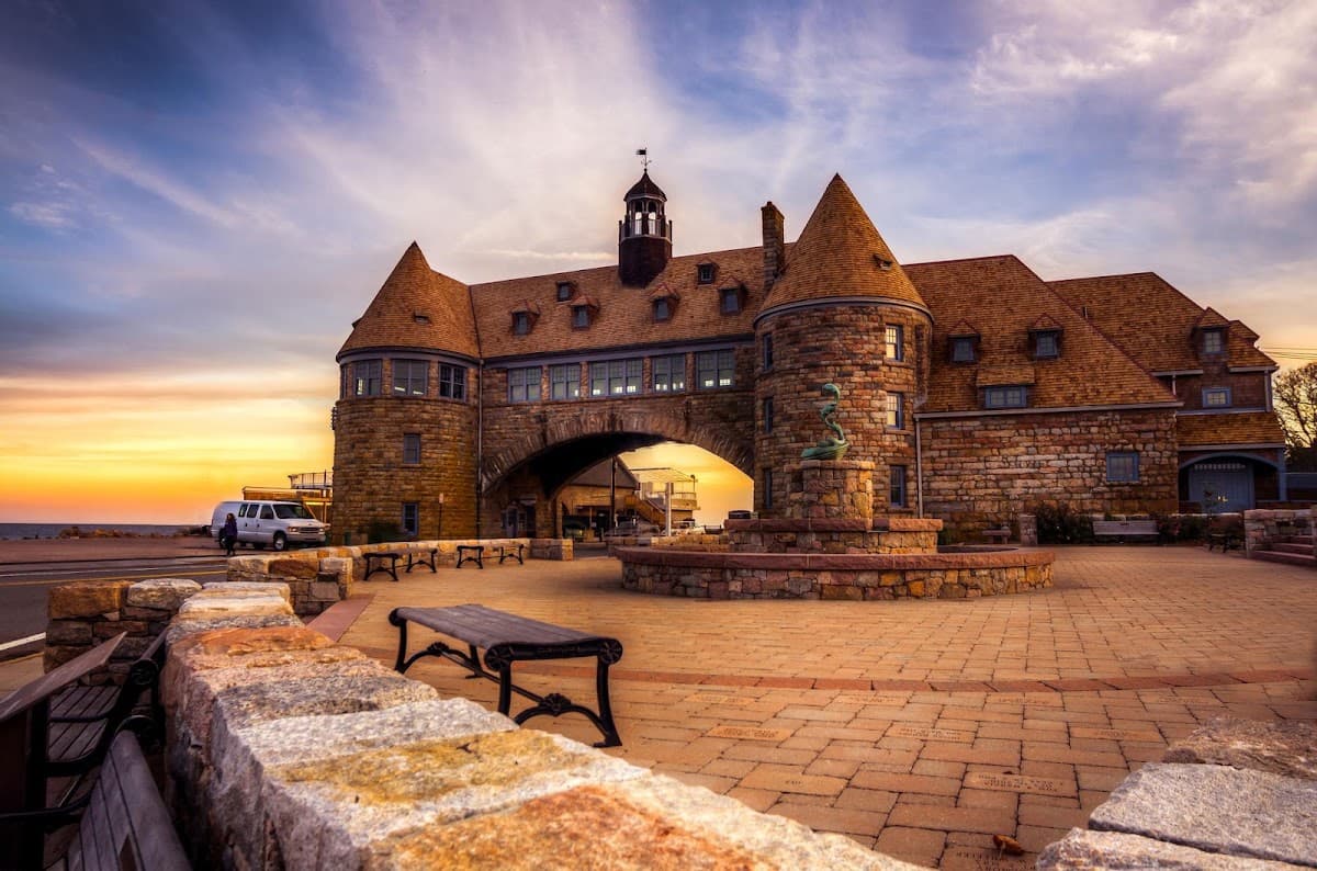 The Hideaway Beach Rental, Holiday Home in Narragansett Pier
