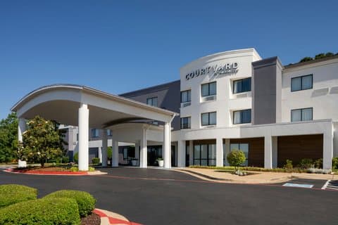 Courtyard by Marriott Texarkana, Hotel in Wake Village