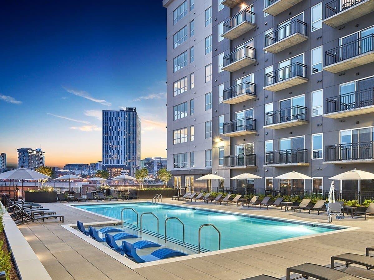 Sentral SoBro Apartments, Holiday Home in Nashville