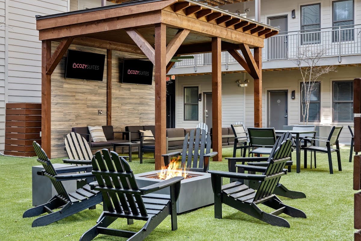 CozySuites Nashville, Holiday Home in Nashville