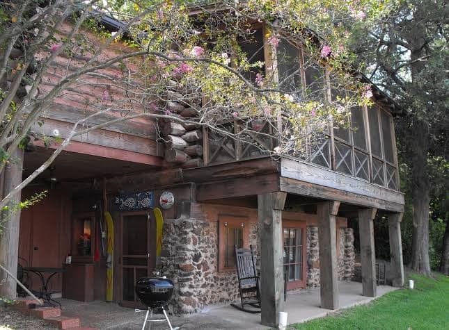 Log Cabin, Bed & Breakfast in Natchitoches