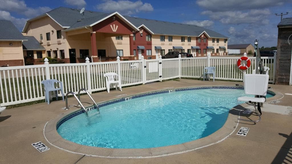 Americas Best Value Inn & Suites Nevada, Hotel in Nevada