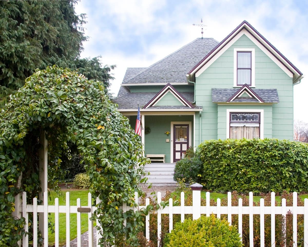 University House, Bed & Breakfast in Newberg