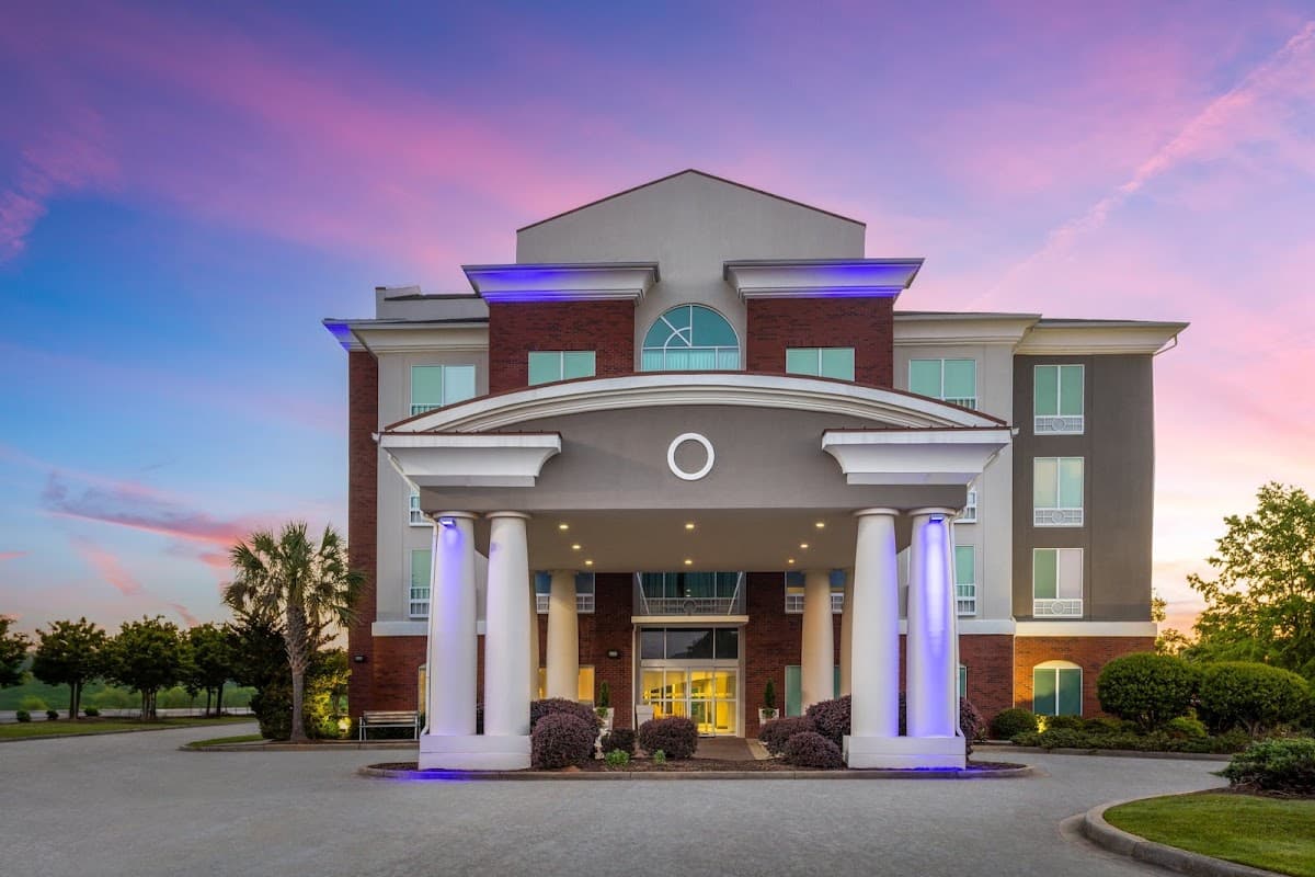 Holiday Inn Express & Suites Newberry by IHG, Hotel in Newberry