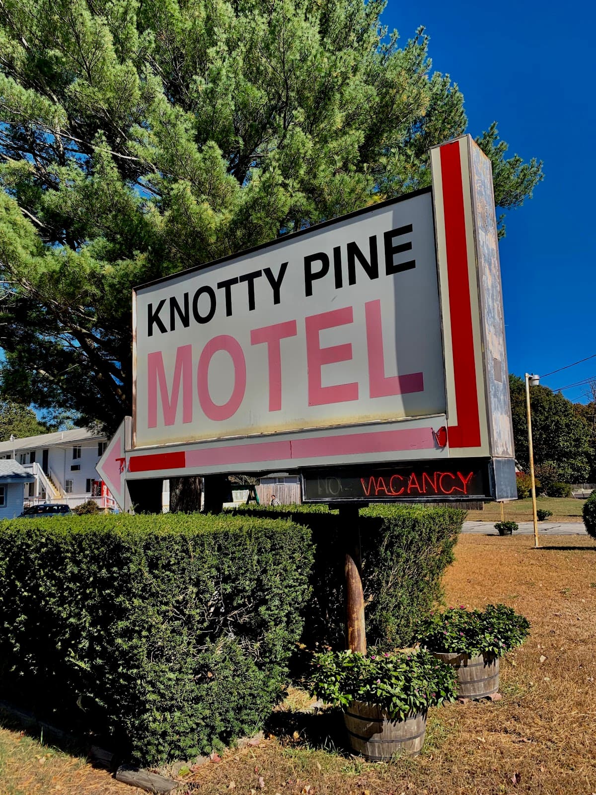 Knotty Pine Motel, Motel in Newburyport