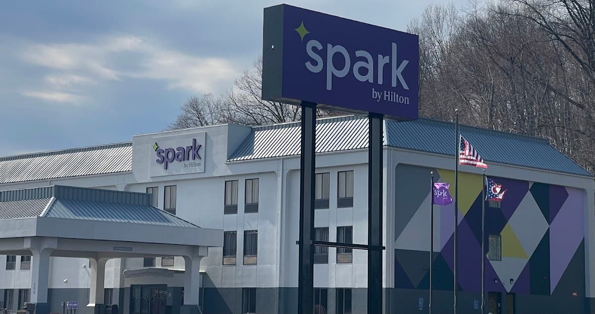 Spark by Hilton Newcomerstown, Hotel in Newcomerstown
