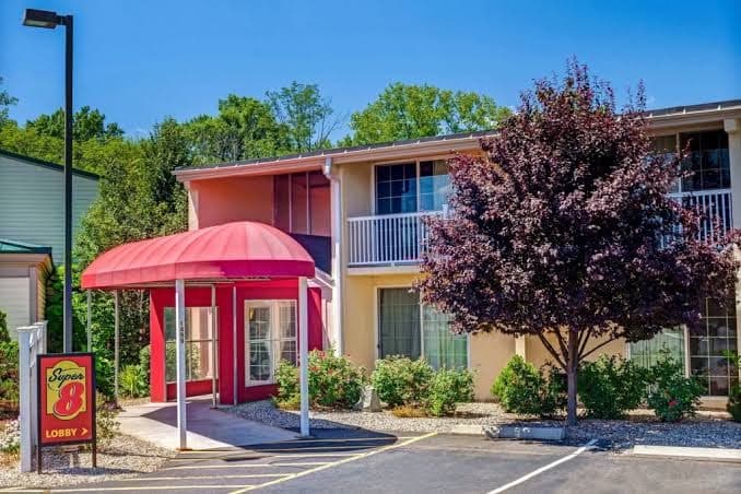HomeSpring Inn & Studios, Aparthotel in Wethersfield