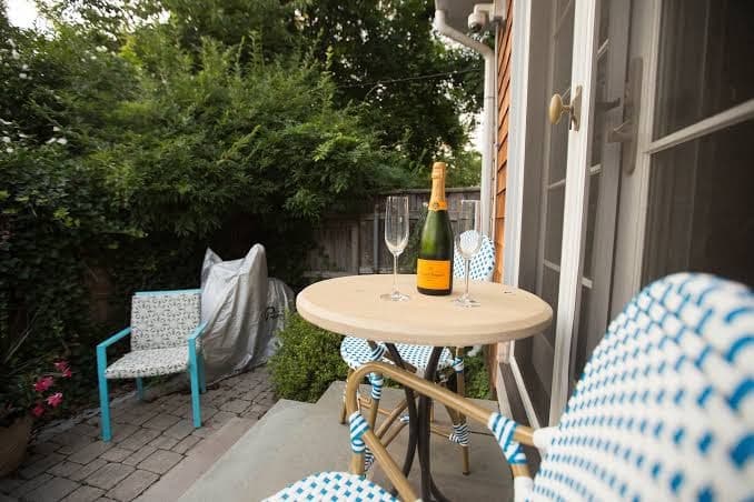 Howland House Inn, Hotel in Newport