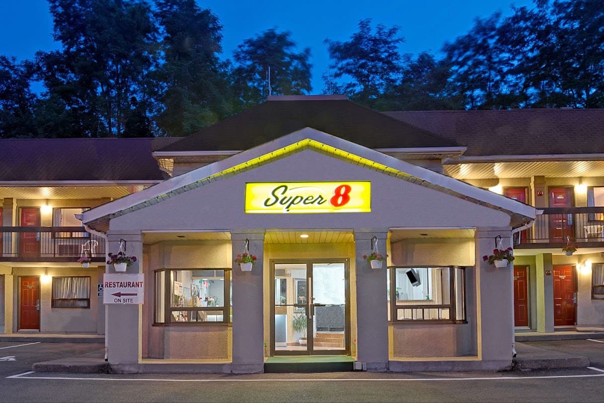 Super 8 by Wyndham Niagara Falls North, Hotel in Niagara Falls