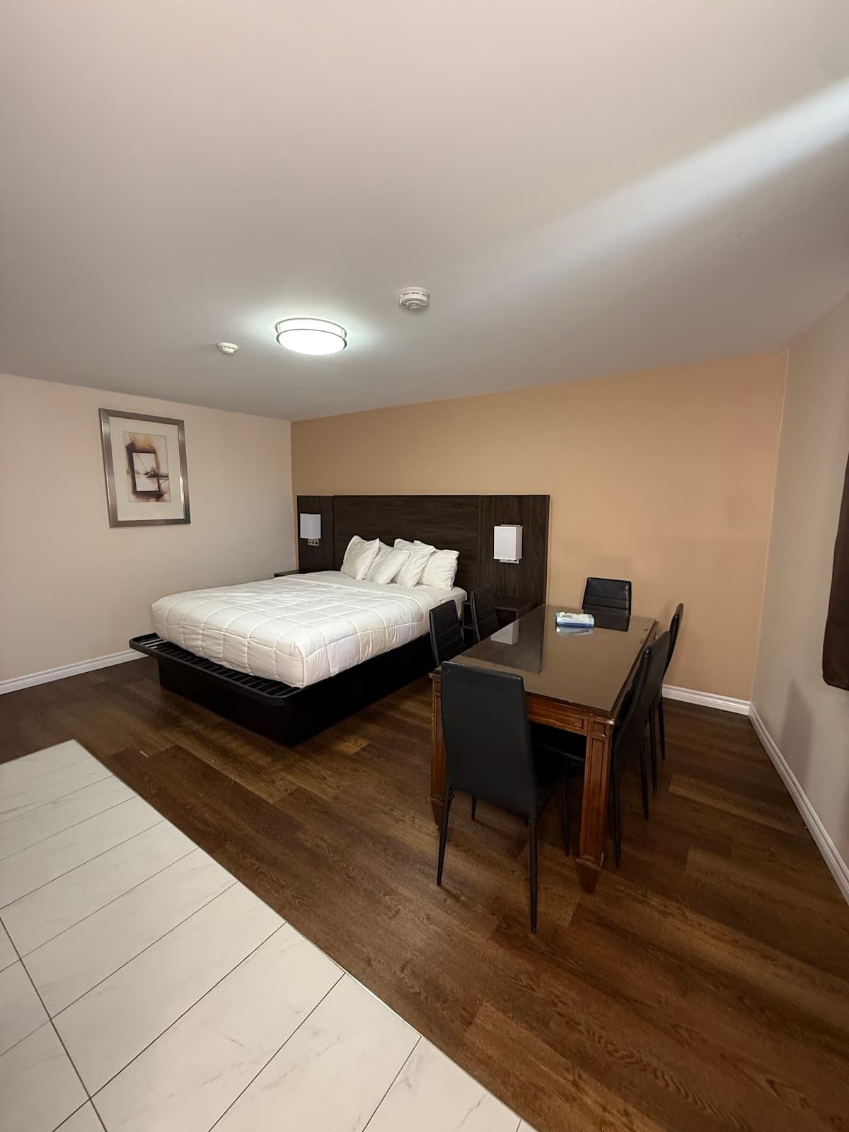 Falls Lodge by the Falls, Niagara Falls, ON, Hotel in Niagara Falls