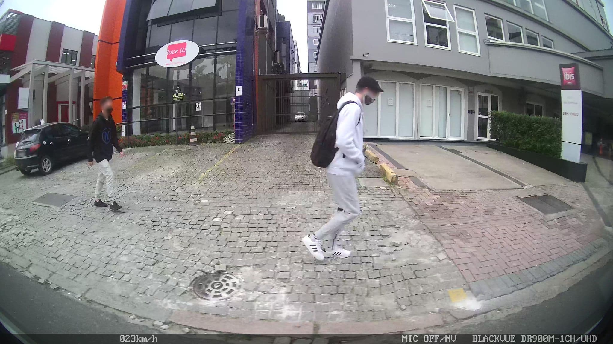 Street view near Hotel Ibis Joinville, Joinville — © kaart5 (CC BY-SA · Mapillary)