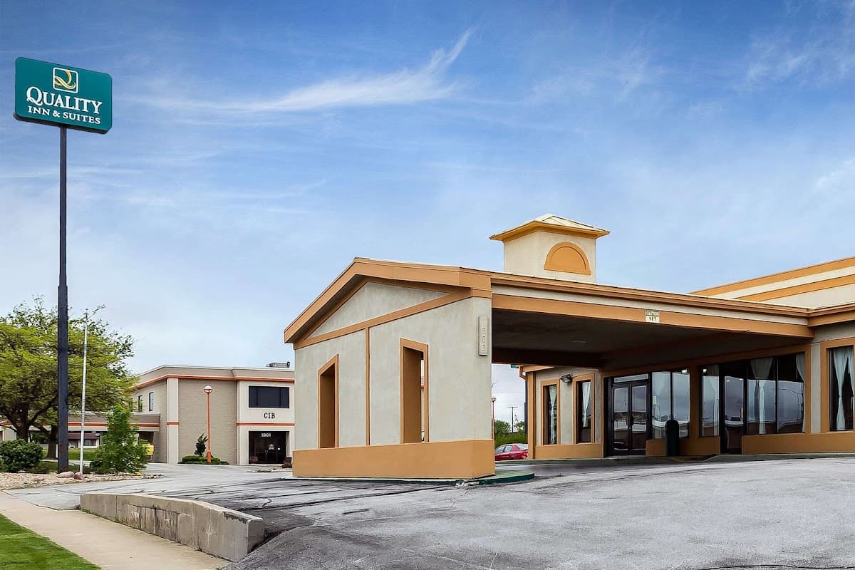 Quality Inn & Suites Bloomington University Area, Hotel in Normal