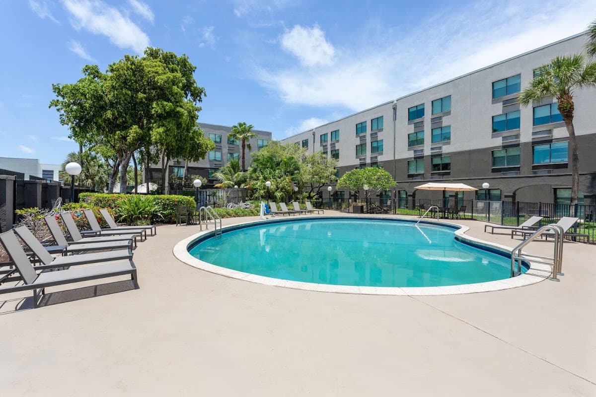 La Quinta Inn & Suites by Wyndham Ft Lauderdale Cypress Cr, Hotel in North Andrews Gardens