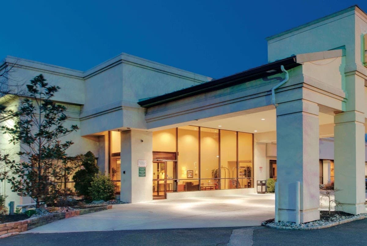 Ramada by Wyndham Fairfield NJ, Hotel in Singac