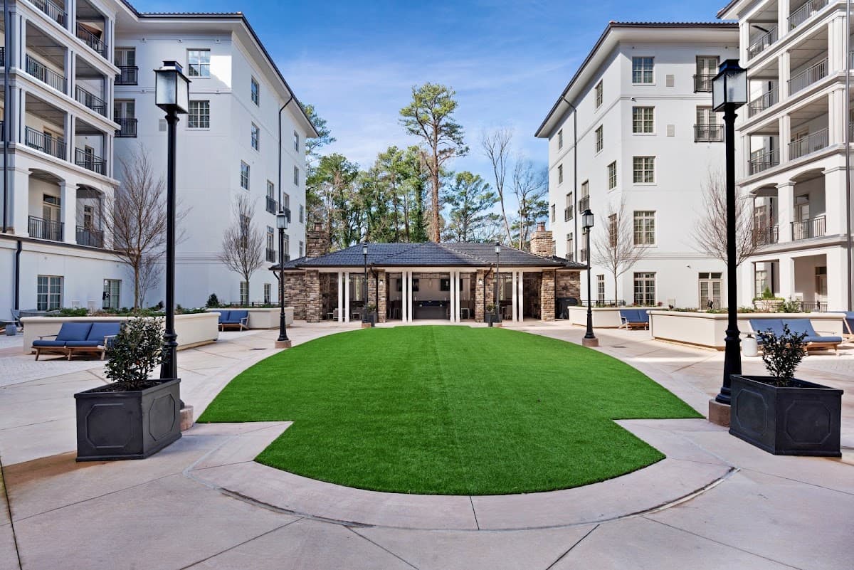 Hospitality Suites at Holbrook Decatur, Hotel in North Druid Hills