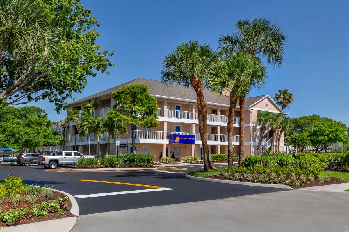 InTown Suites Extended Stay Fort Lauderdale FL, Aparthotel in Tamarac