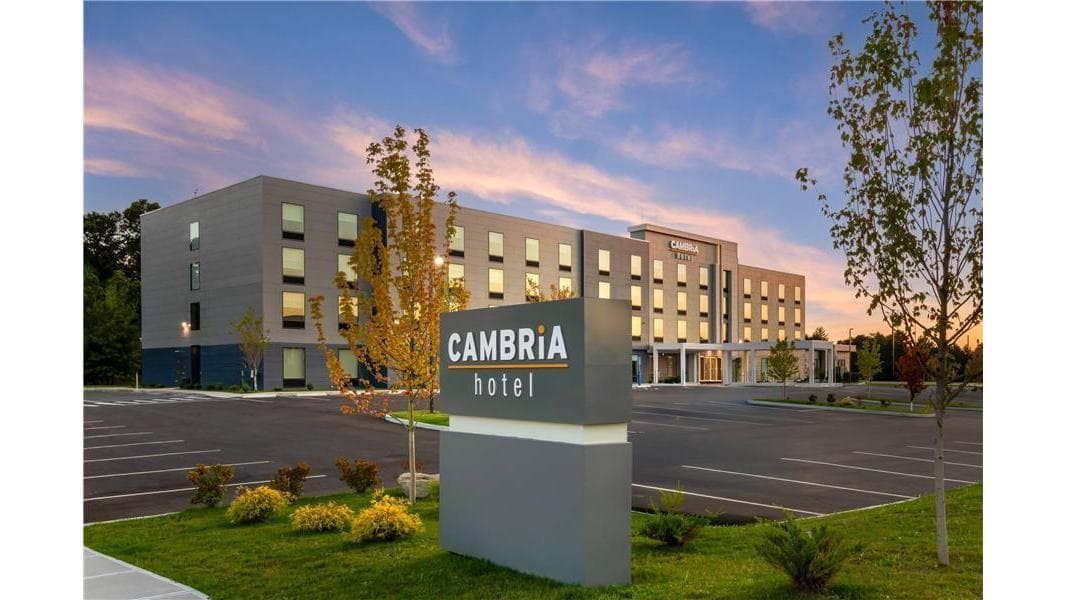 Cambria Hotel & Suites Plymouth, Hotel in North Plymouth