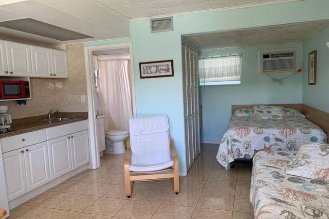 Carousel Suites -Redington Shores - Carousel Suites 10, Hotel in Redington Shores