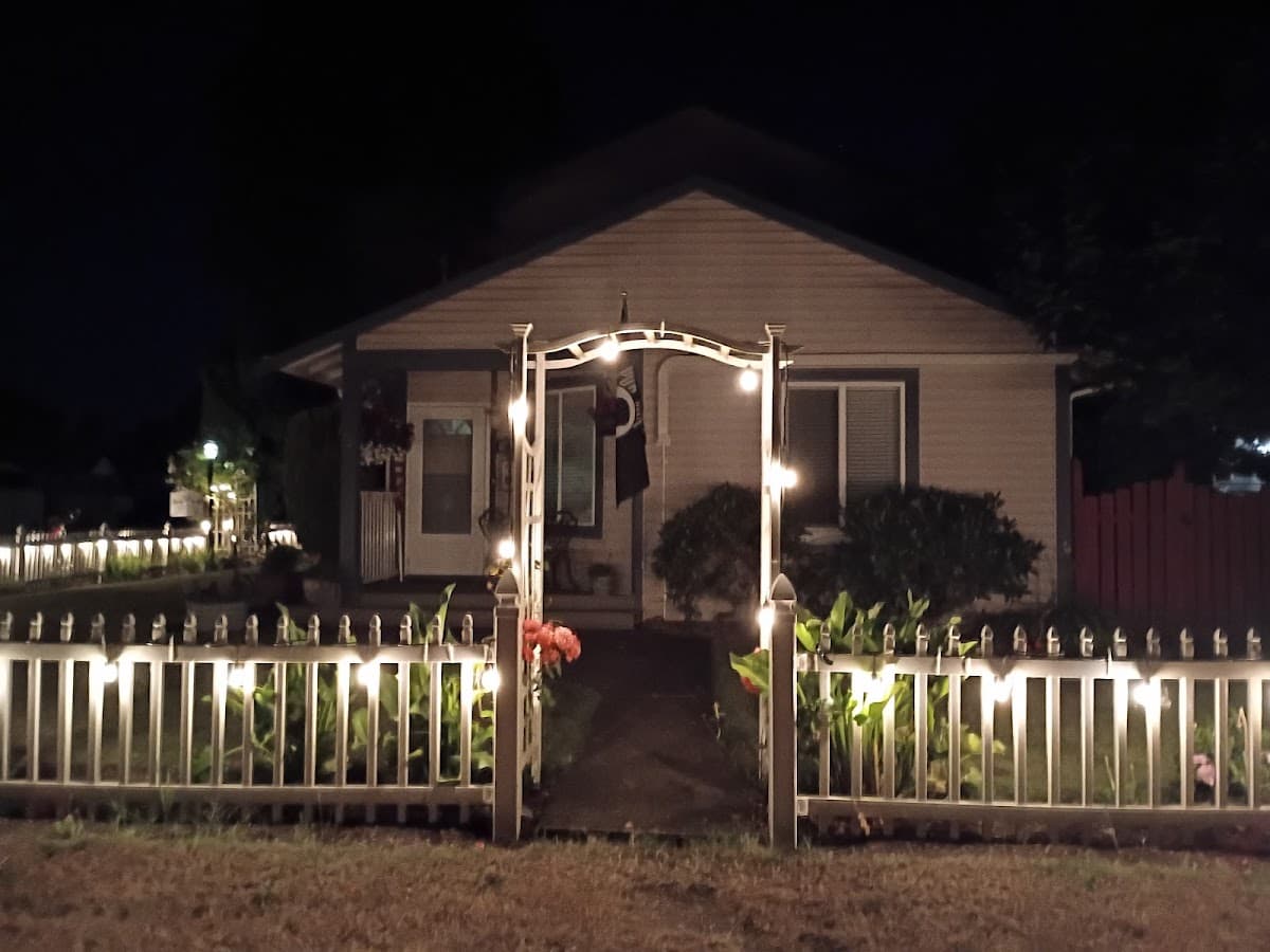 Conley Suites Bed & Breakfast, Hotel in Yelm