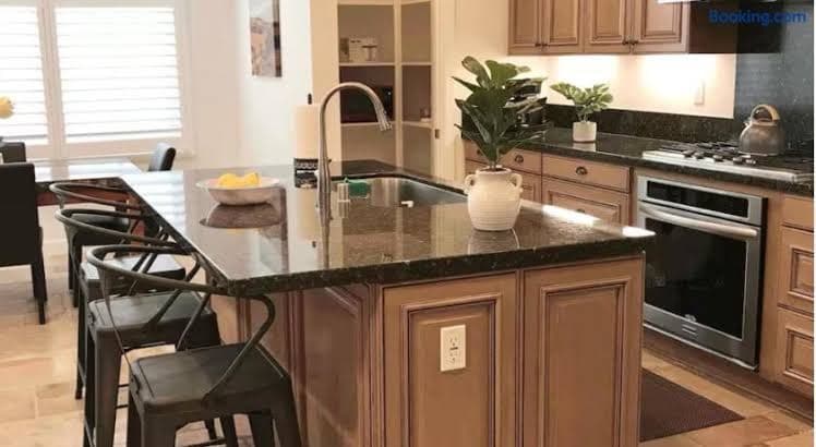 Corporate Housing, Vacation Rental in Irvine - Entire Place, Holiday Home in Cypress Village