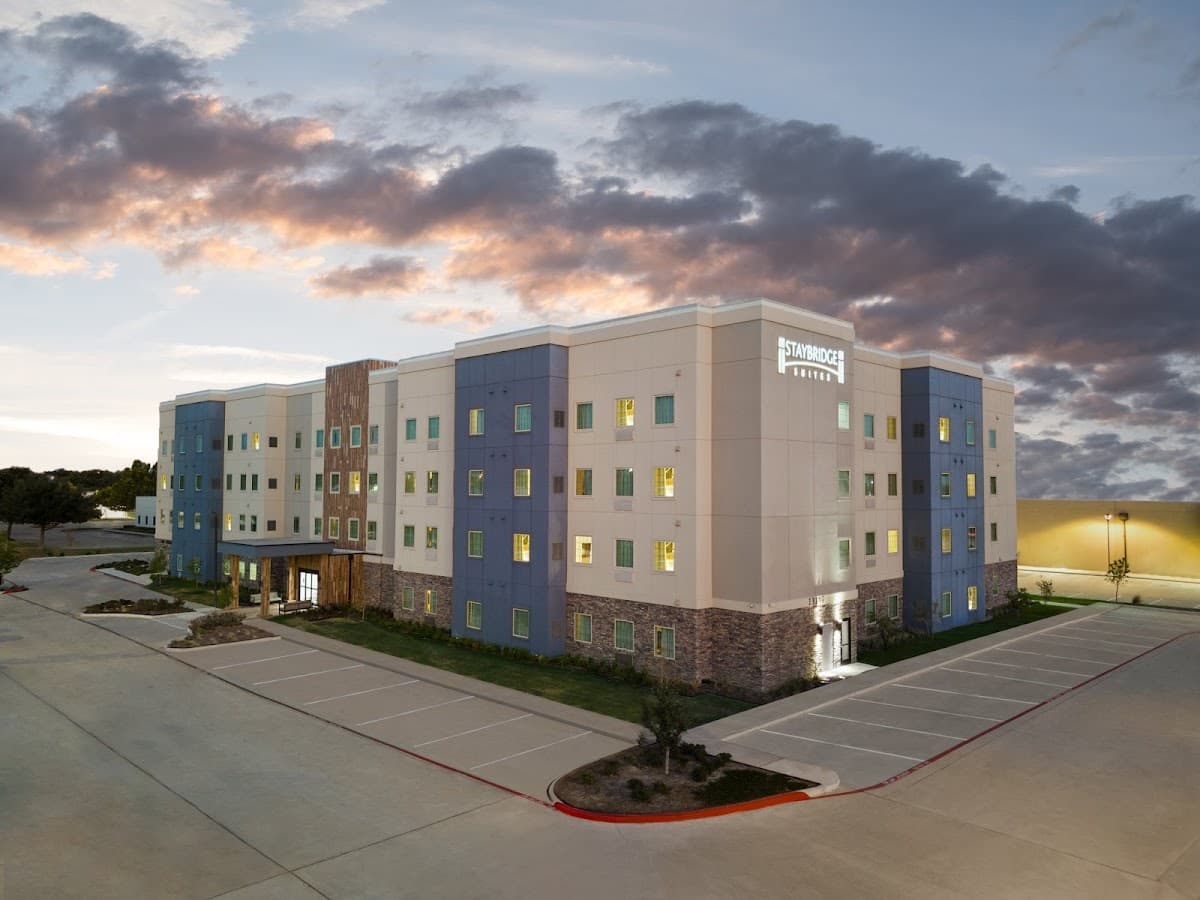 Staybridge Suites Houston NW Cypress Crossing by IHG, Aparthotel in Oak Cliff Place
