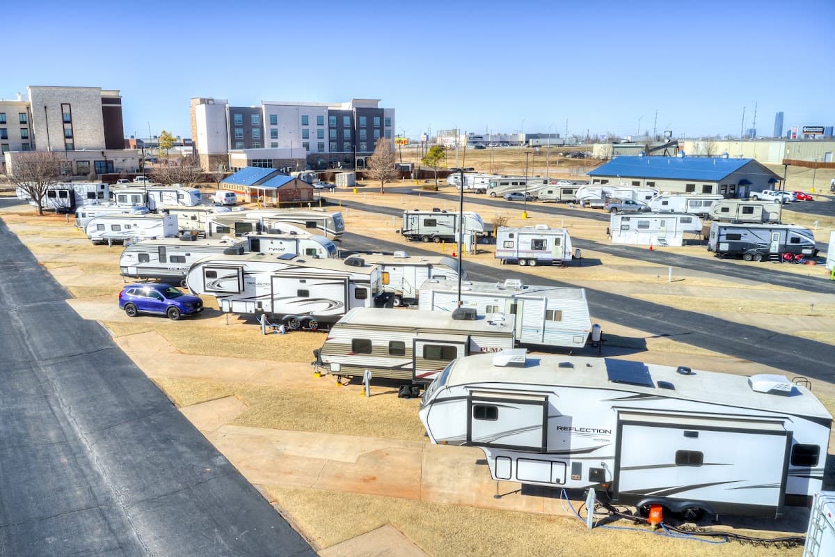 Roadrunner RV Park, Campsite in Del City