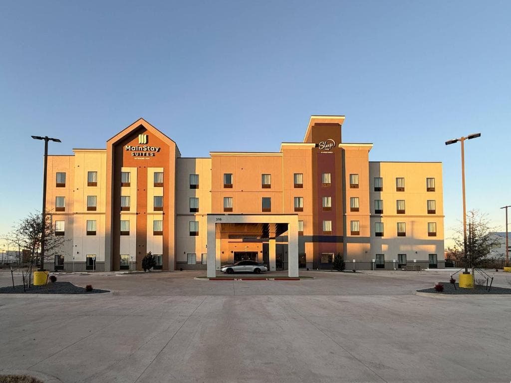 Sleep Inn - Oklahoma City Airport, Hotel in Warr Acres