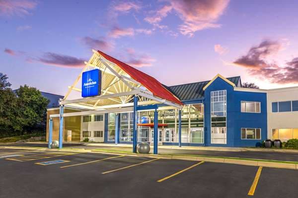 Howard Johnson by Wyndham Omaha, Hotel in Omaha