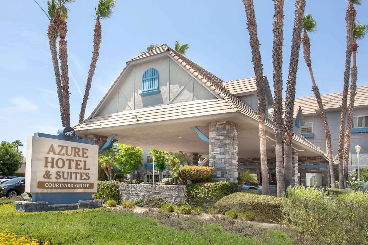 Azure Hotel & Suites, Trademark Collection by Wyndham, Hotel in Ontario
