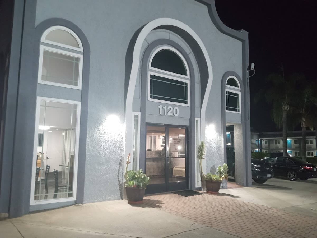 MAYFAIR INN ONTARIO AIRPORT, Motel in Ontario