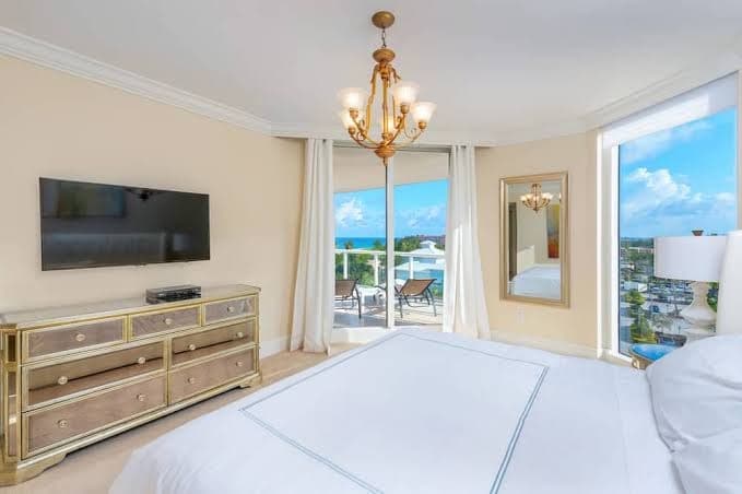 Ritz-Carlton Oceanfront Residence - Hotel Amenities ★★★★★ by Guaranteed Rental, Hotel in Palm Beach Shores