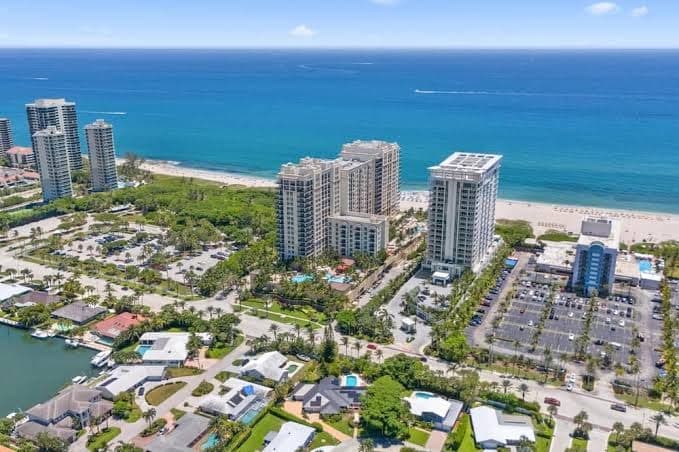 OCEAN VIEW!! Palm Beach Singer Island Resort! 2bd 2bth Hotel amenities included, Resort in Palm Beach Shores