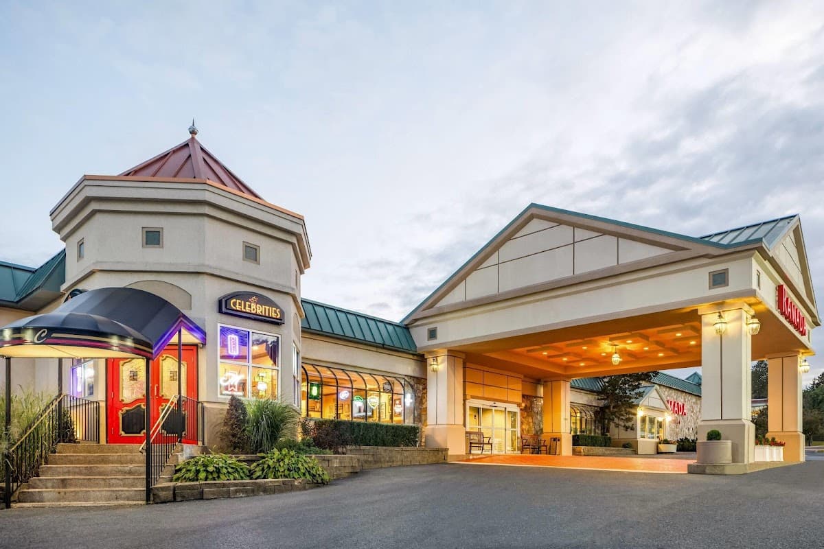 Ramada by Wyndham State College Hotel & Conference Center, Hotel in State College