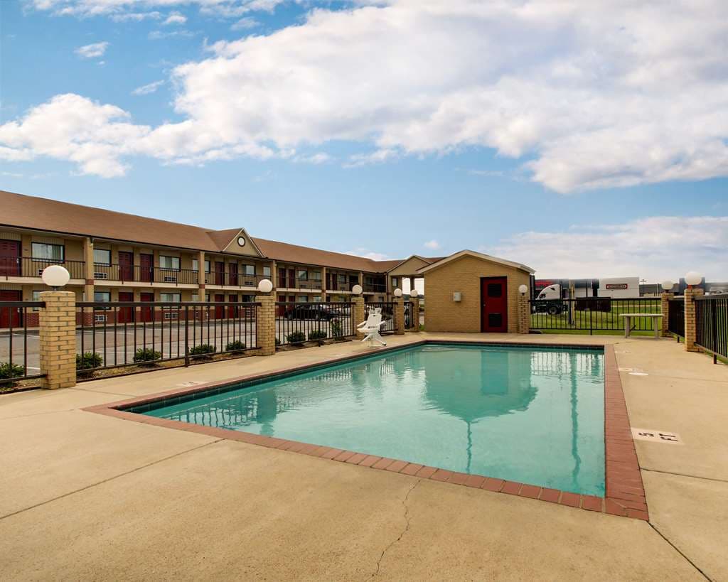 Studio 6 Suites, Hotel in Pearl