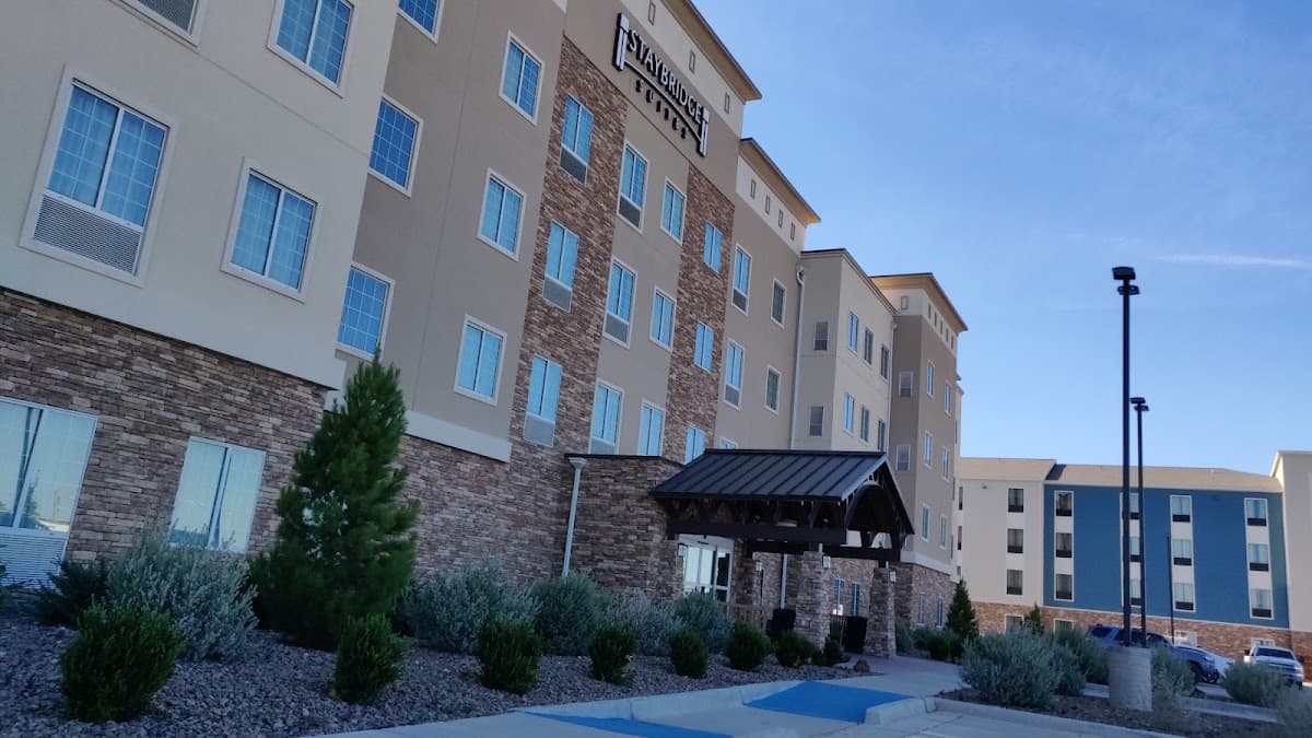 Staybridge Suites Pecos by IHG, Aparthotel in Pecos