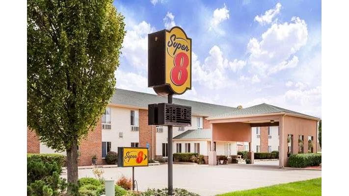 Super 8 by Wyndham Pekin/Peoria Area, Hotel in Pekin