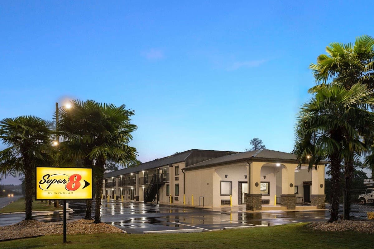 Super 8 by Wyndham Perry National Fairground Area I-75, Hotel in Perry