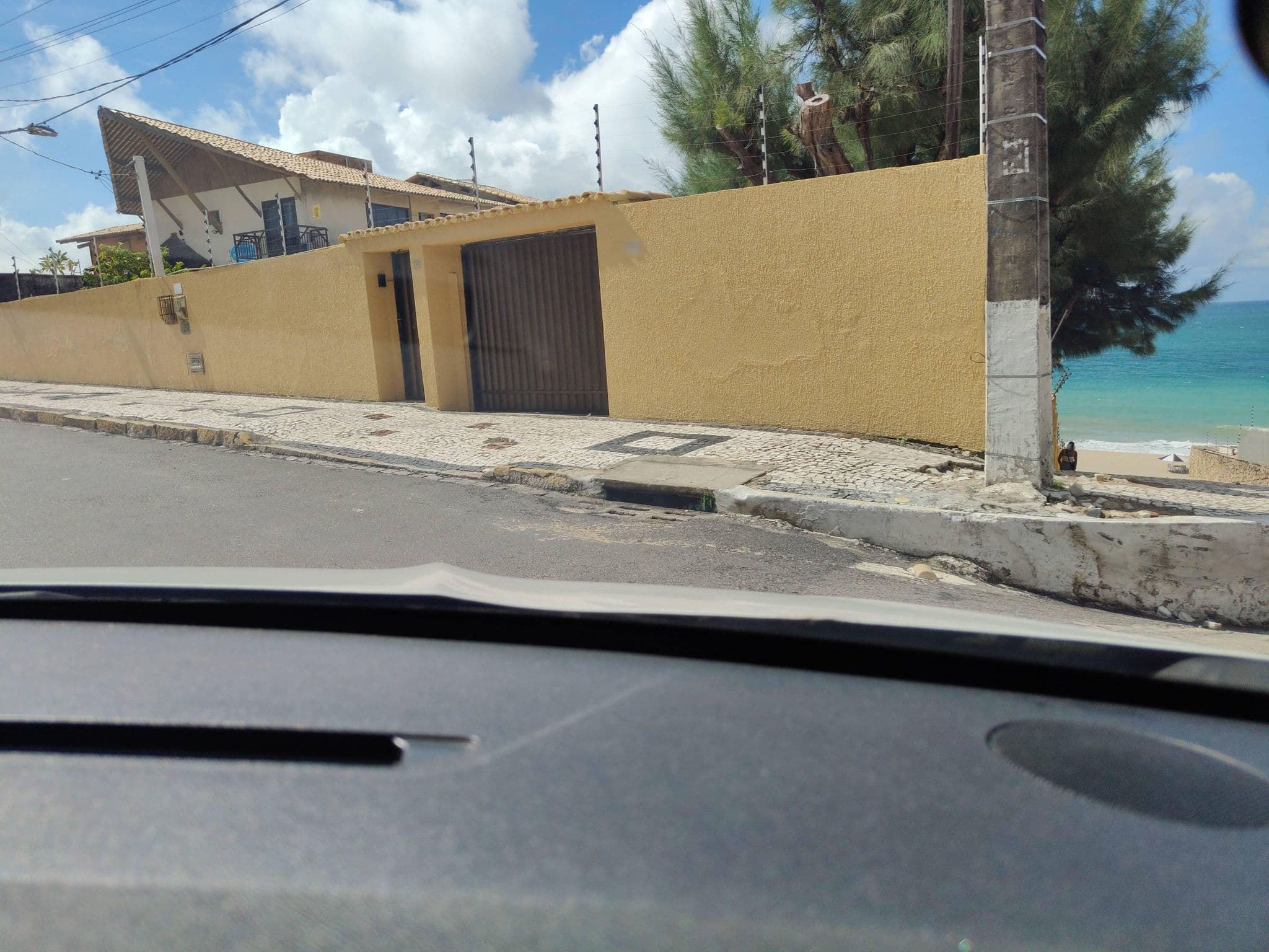 Street view near Praia Azul Mar Hotel, Natal — © fredporto (CC BY-SA · Mapillary)
