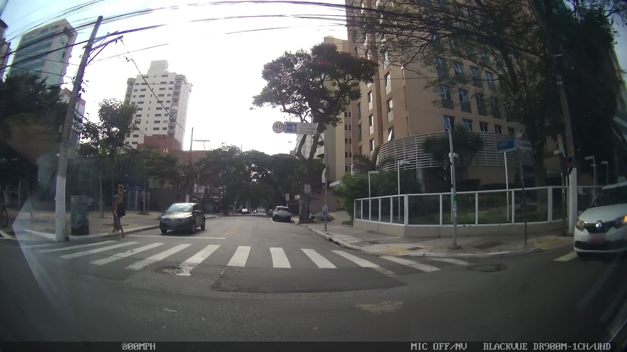 Street view near Comfort Ibirapuera, Moema — © kaart_4 (CC BY-SA · Mapillary)