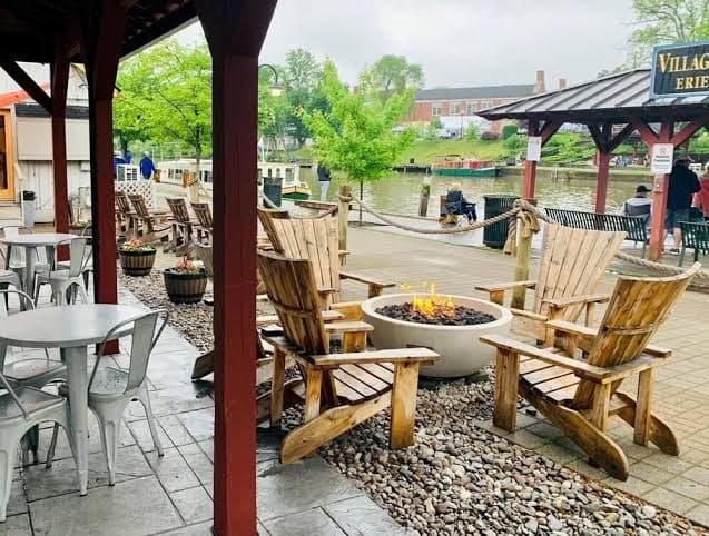 Posh Pittsford Village 2BR, Hotel in Pittsford