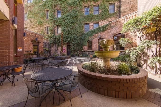 Boutique Retreat in Wine & Gold Country, Hotel in Placerville