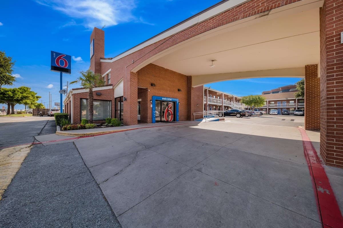 Motel 6 Plano, TX - Plano Northeast, Hotel in Plano